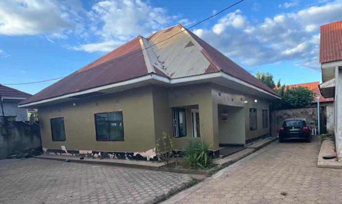 Parcelle · 11 pièces – Golf Malela, Lubumbashi