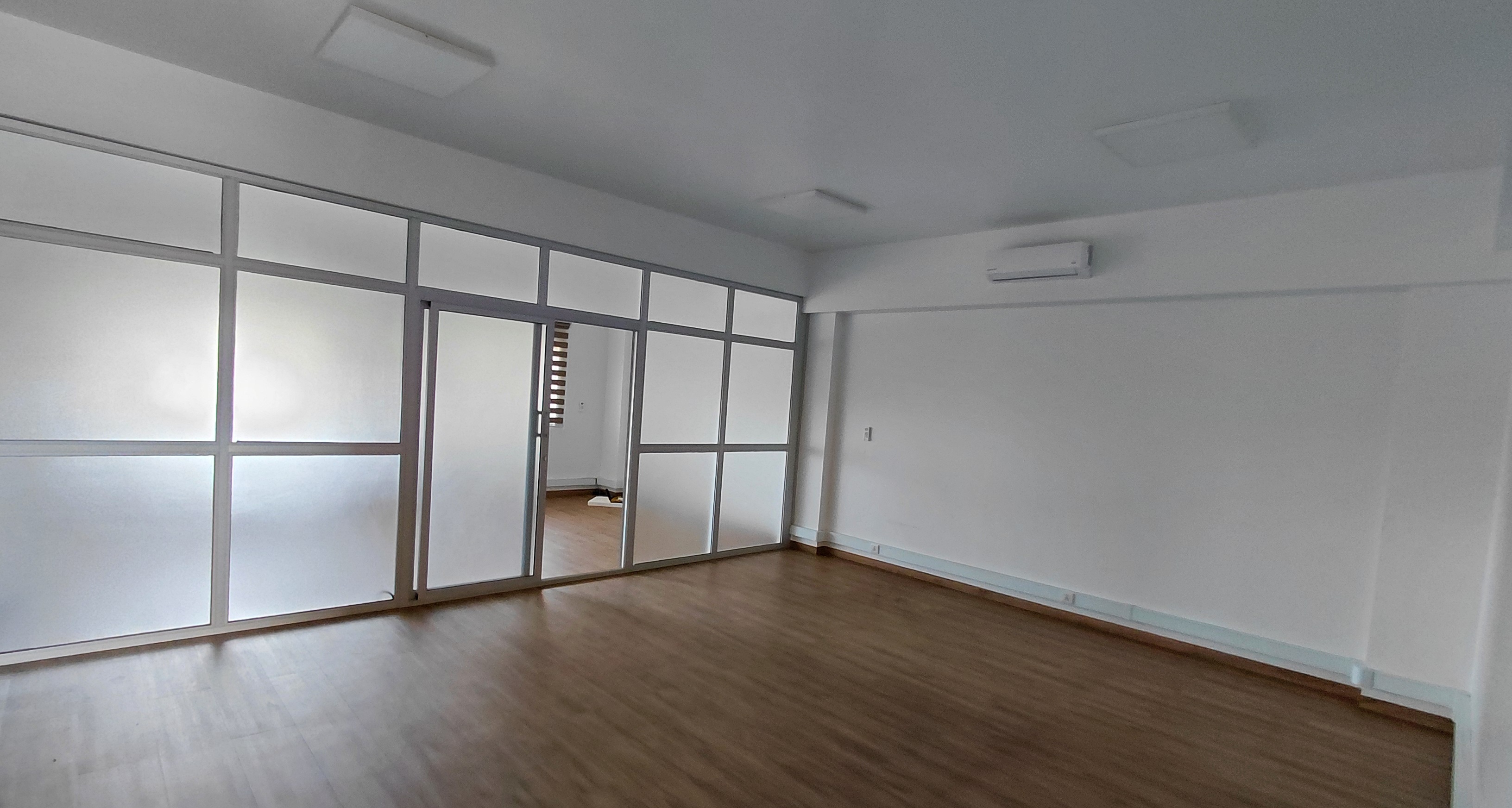 Bureau · 1 pièce – Allillac, Lubumbashi