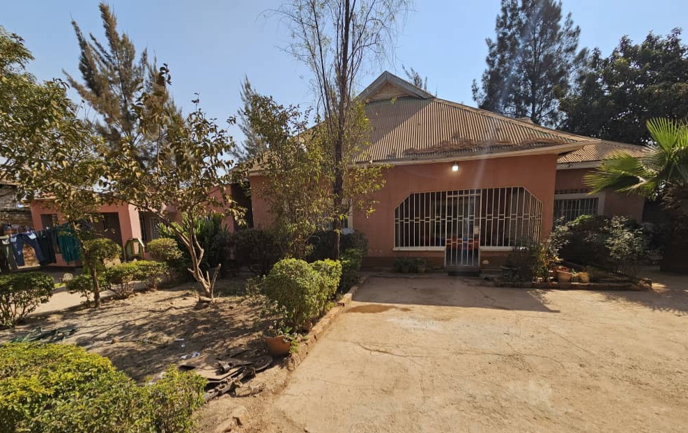 Habitation · 4 pièces – Joli Site, Manika, Kolwezi