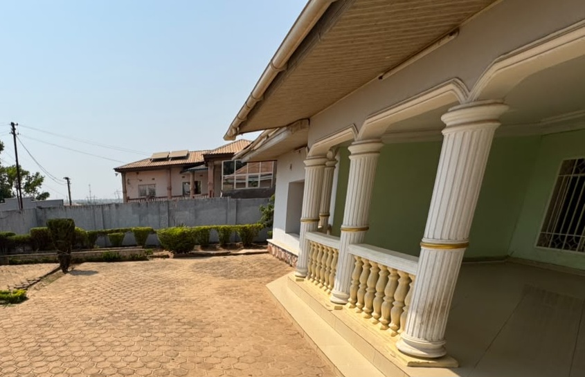 Habitation · 8 pièces – Kin Sévère, Annexe, Lubumbashi