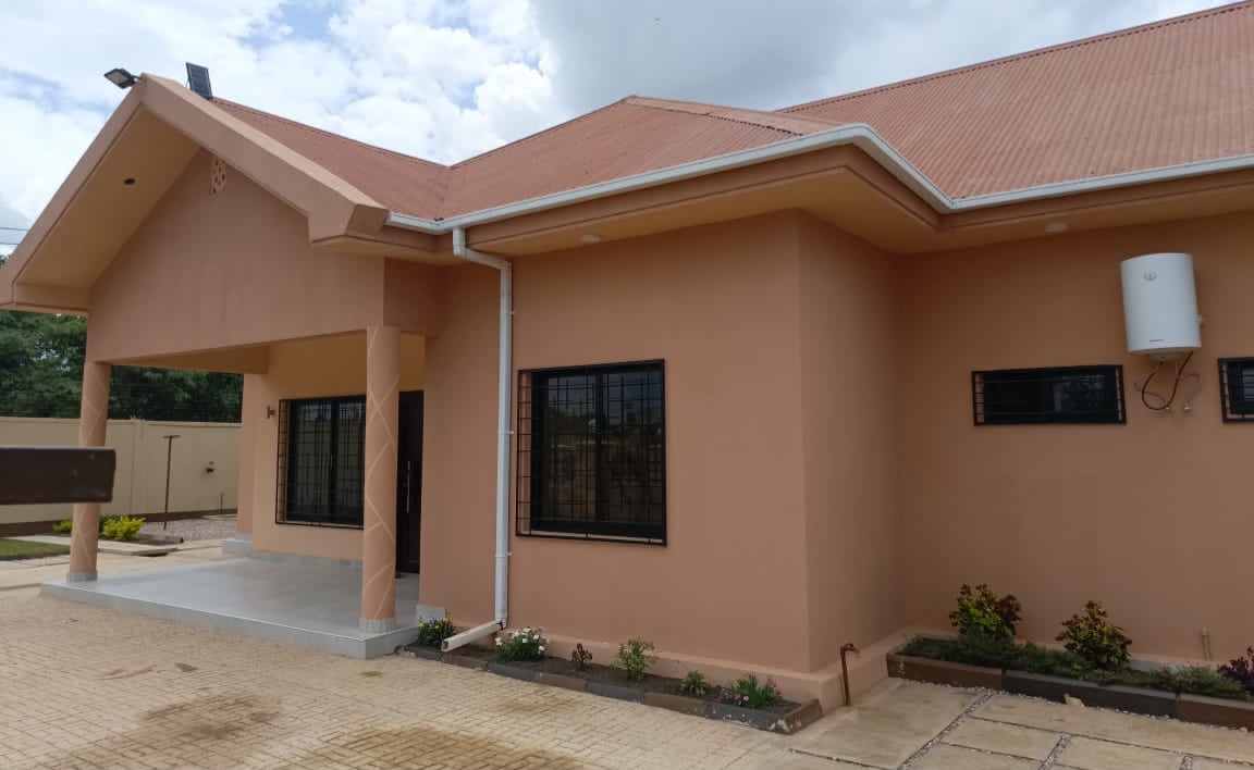 Habitation · 3 pièces – Météo Faustin, Lubumbashi